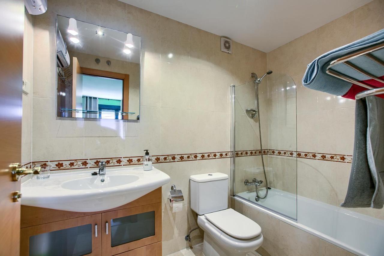 Apartamentos Barajas Мадрид Екстериор снимка