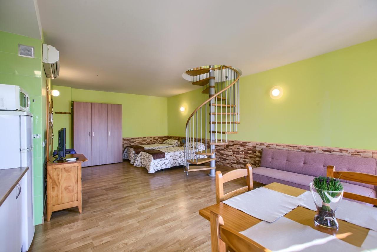Apartamentos Barajas Мадрид Екстериор снимка