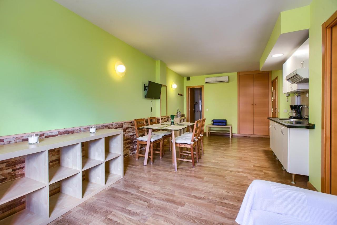 Apartamentos Barajas Мадрид Екстериор снимка