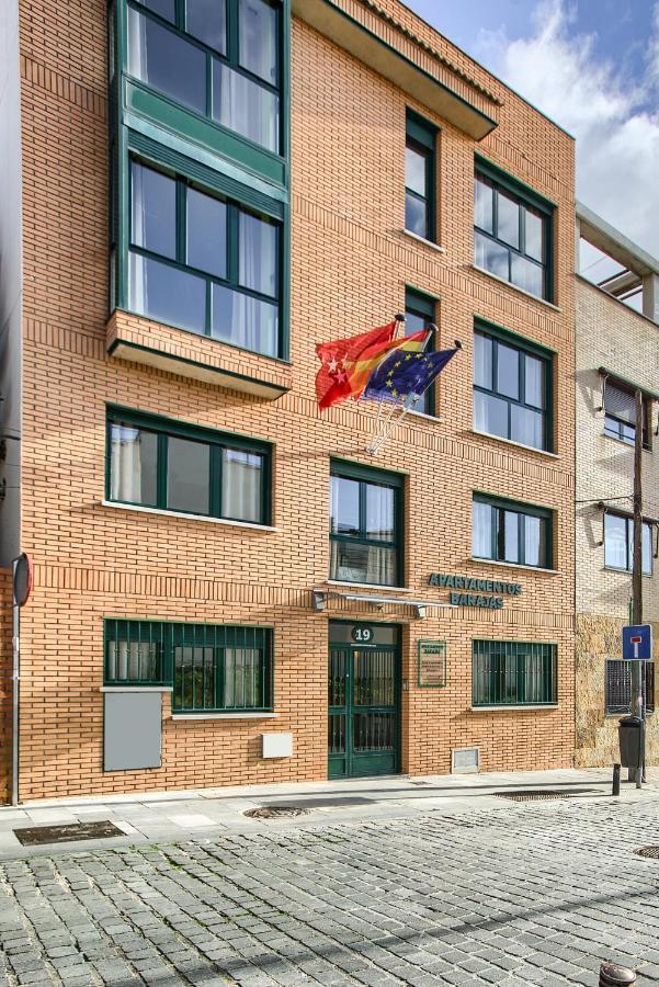 Apartamentos Barajas Мадрид Екстериор снимка