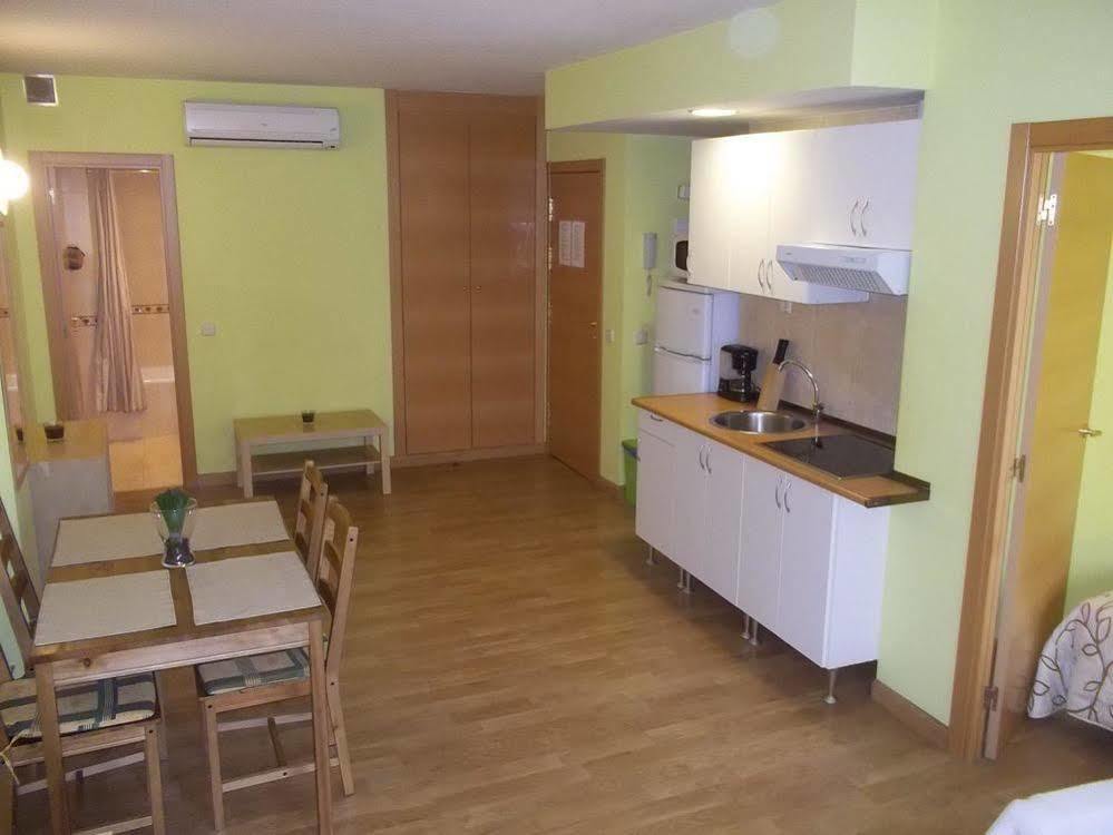 Apartamentos Barajas Мадрид Екстериор снимка