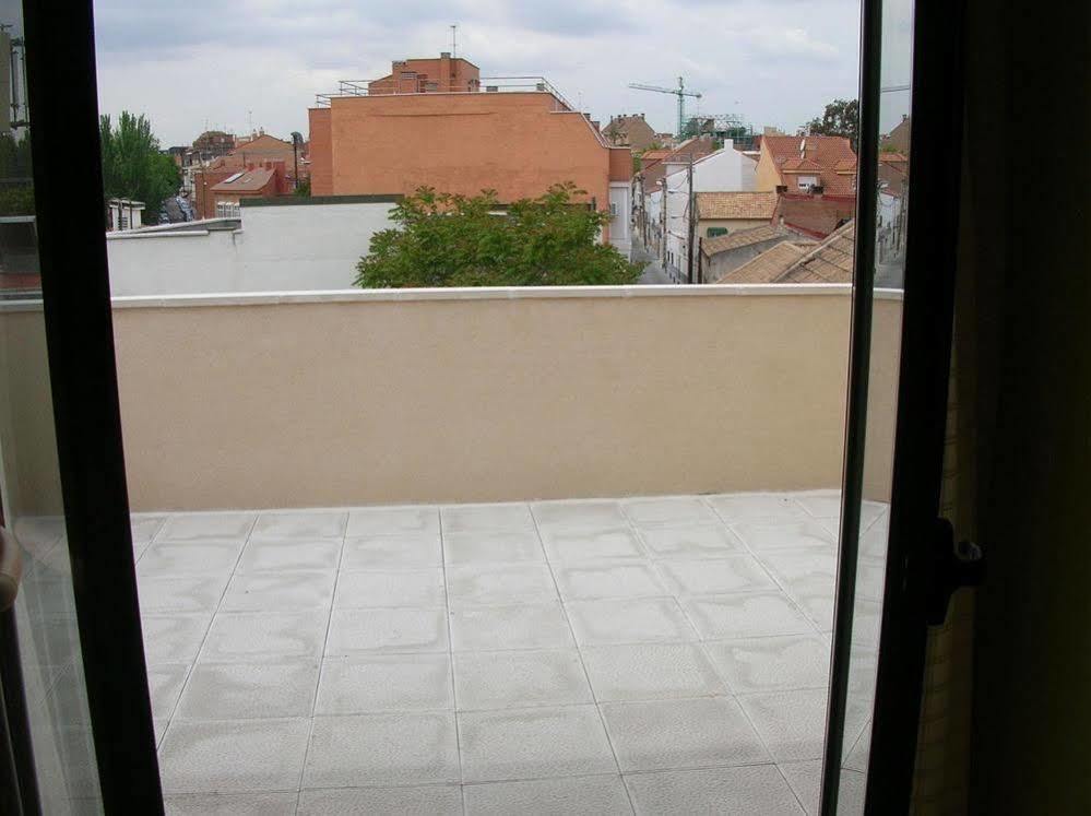 Apartamentos Barajas Мадрид Екстериор снимка